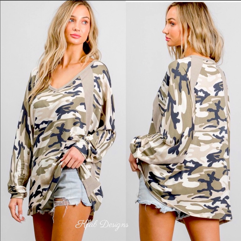 B1 Fun🤎💚Camo v-neck top4fun weekend wear!